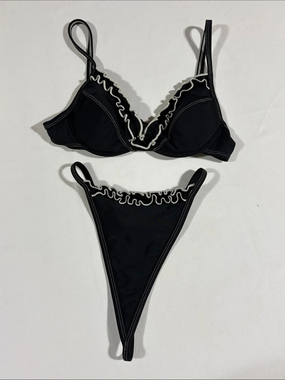 Victoria’s Secret Black Ruffle Trim Underwire Bikini Set - Swimsuit 34B Medium